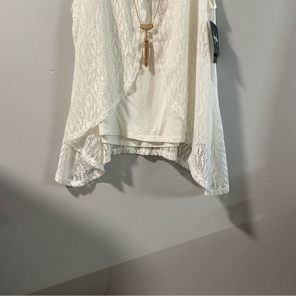 NWT by & by Cream Lace Tank Top - Picture 6 of 9